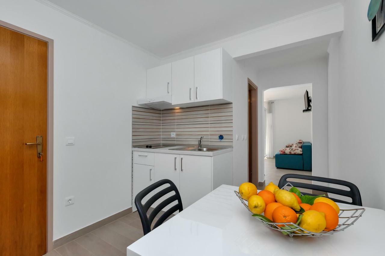 Apartments Ratko Tučepi Exterior foto